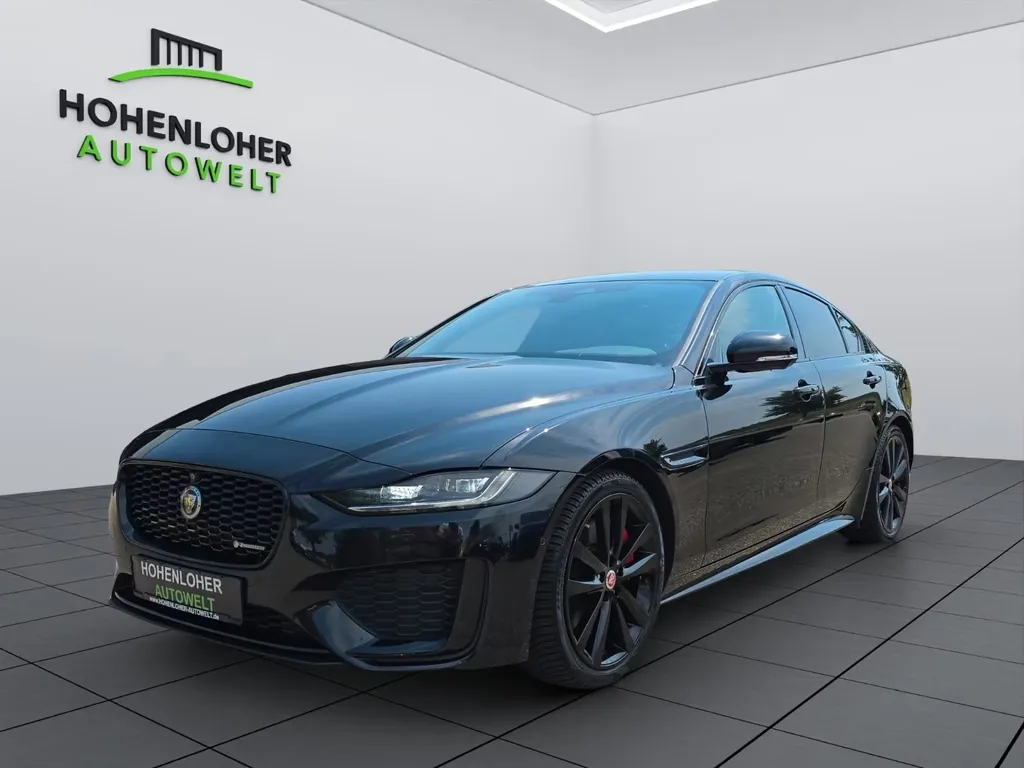 Jaguar XE