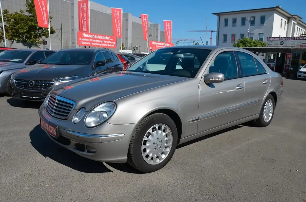 Mercedes-Benz E 200 E Limousine*Kompressor*Navi*Tempo*