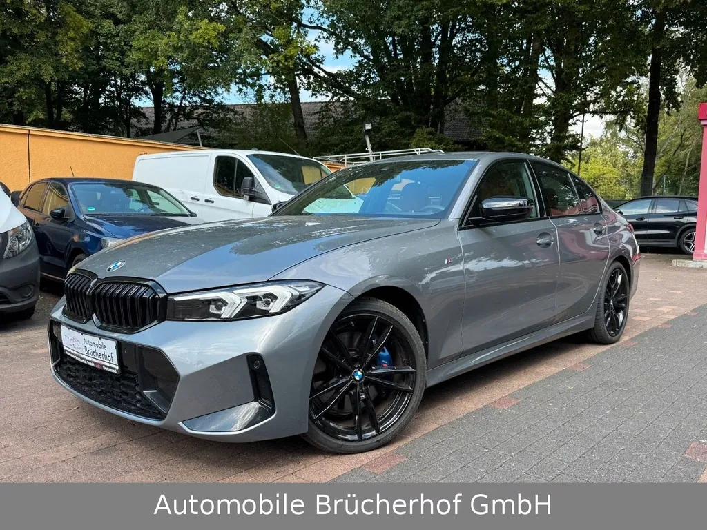 BMW 330
