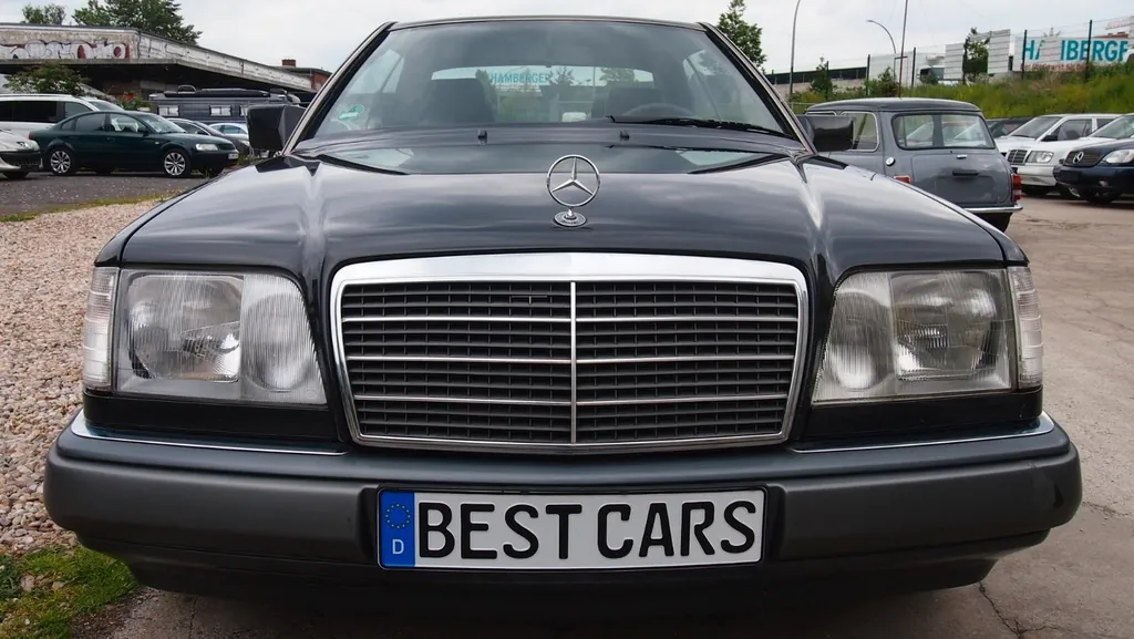 Mercedes-Benz E 220