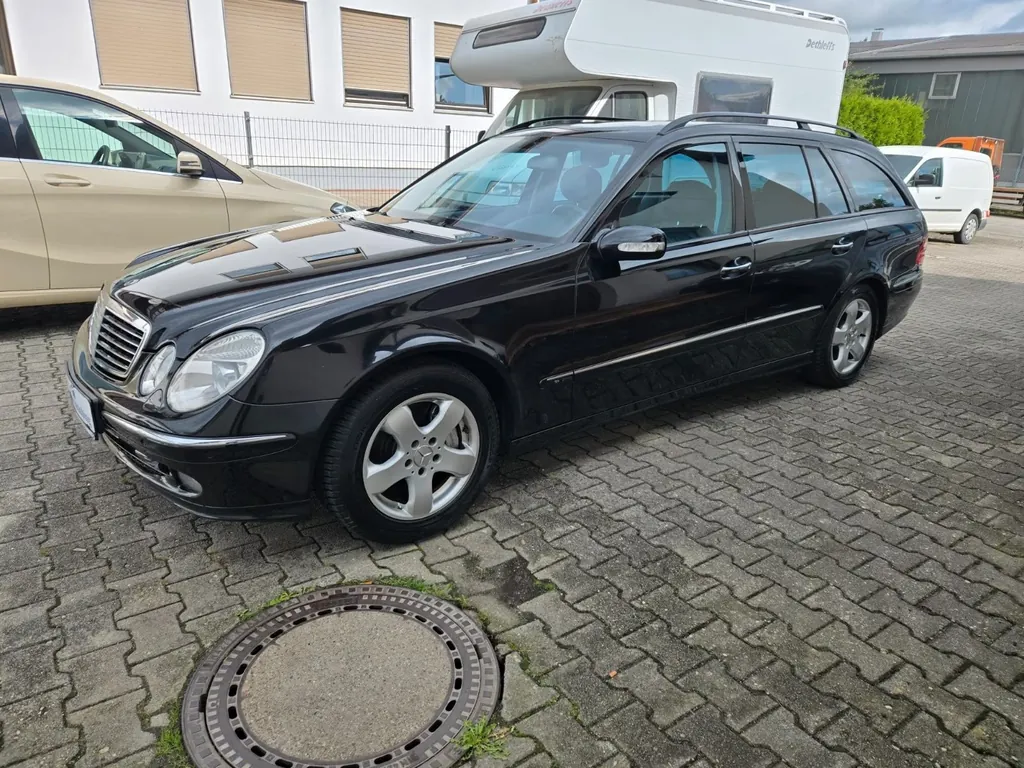 Mercedes-Benz E 320