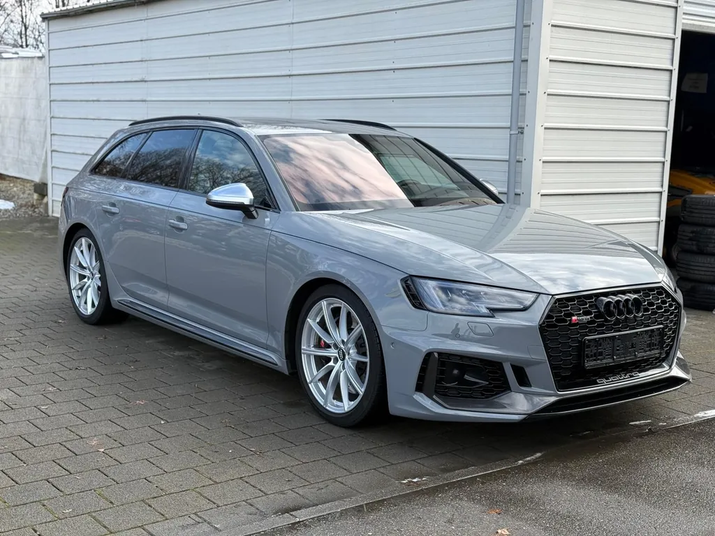 Audi RS4