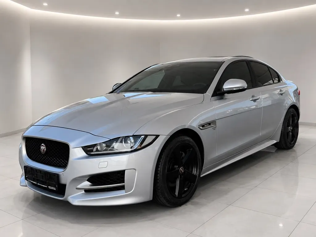 Jaguar XE