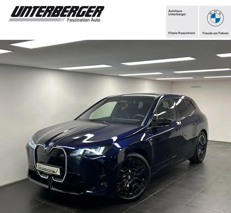 BMW iX
