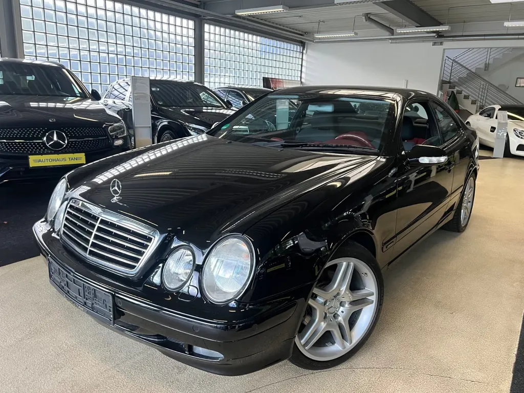 Mercedes-Benz CLK 320