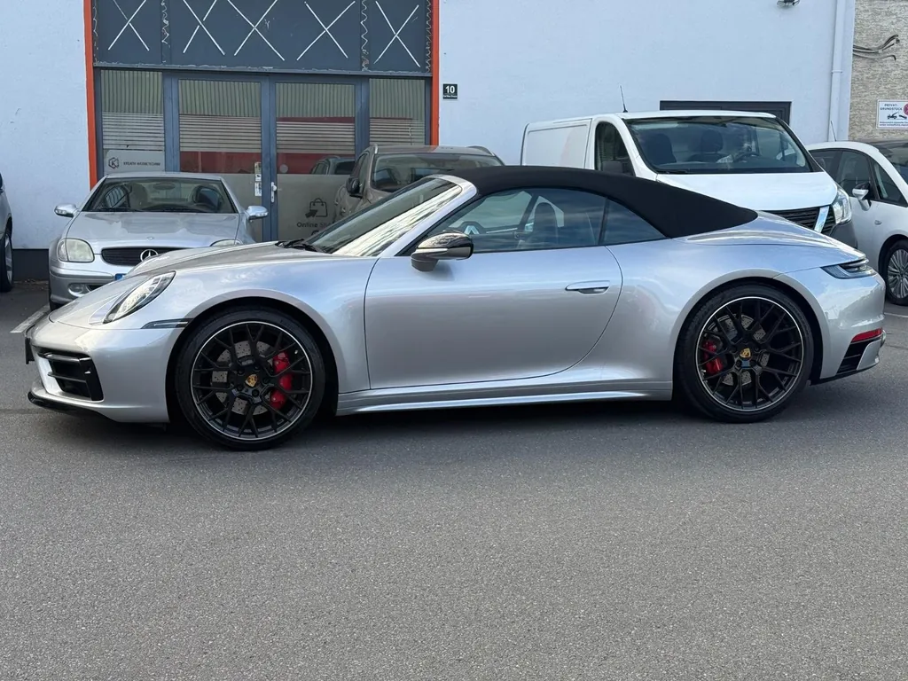Porsche 992