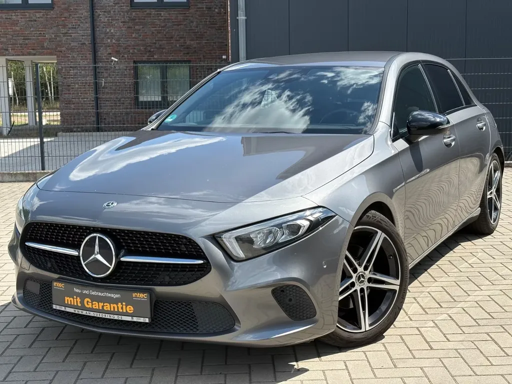 Mercedes-Benz A 200