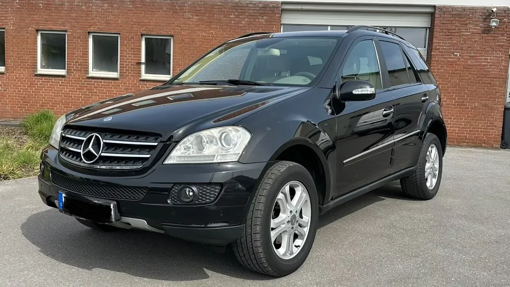 Mercedes-Benz ML 320