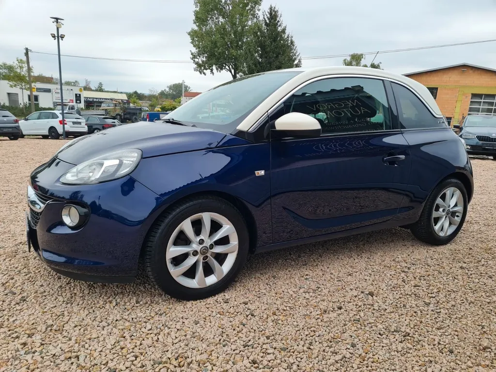 Opel Adam