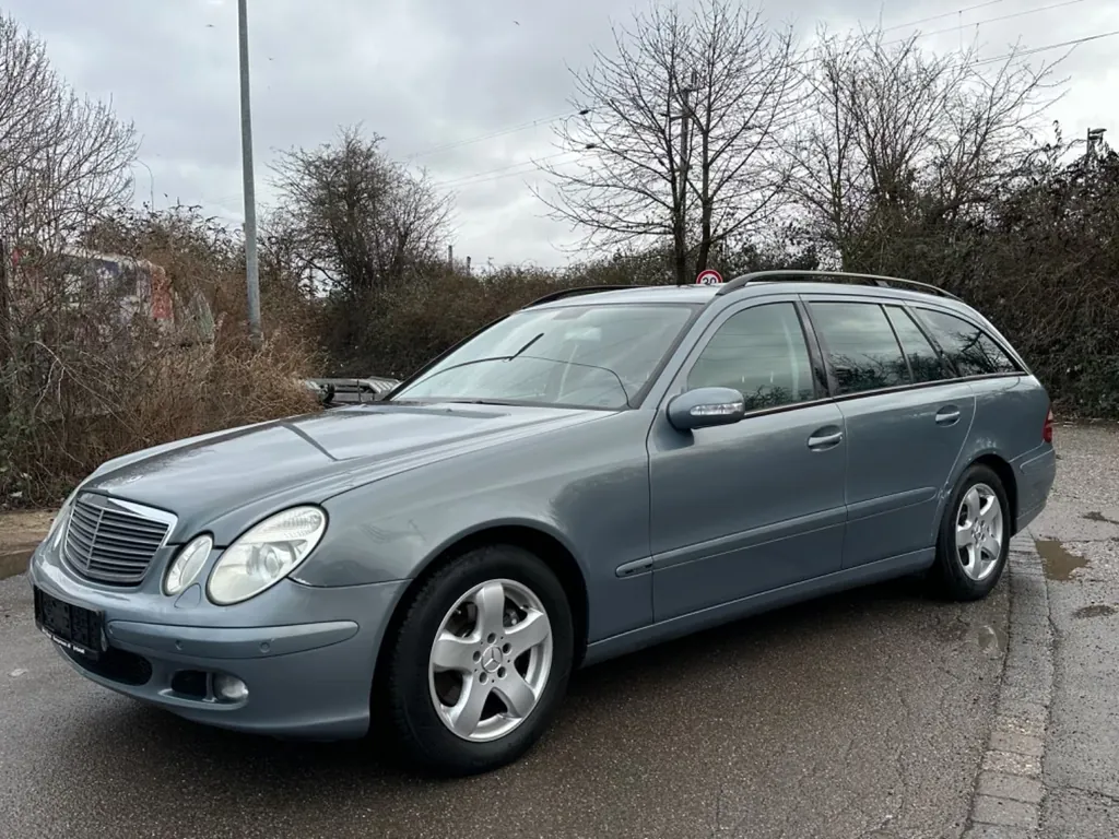 Mercedes-Benz E 220