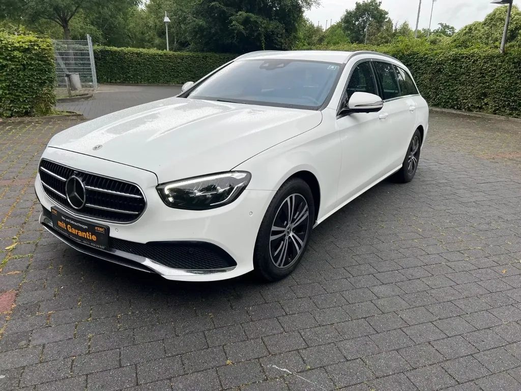 Mercedes-Benz E 220