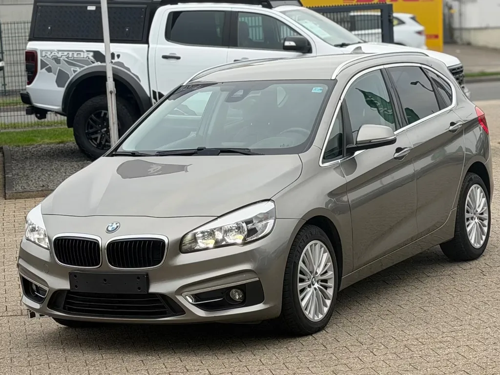 BMW 216