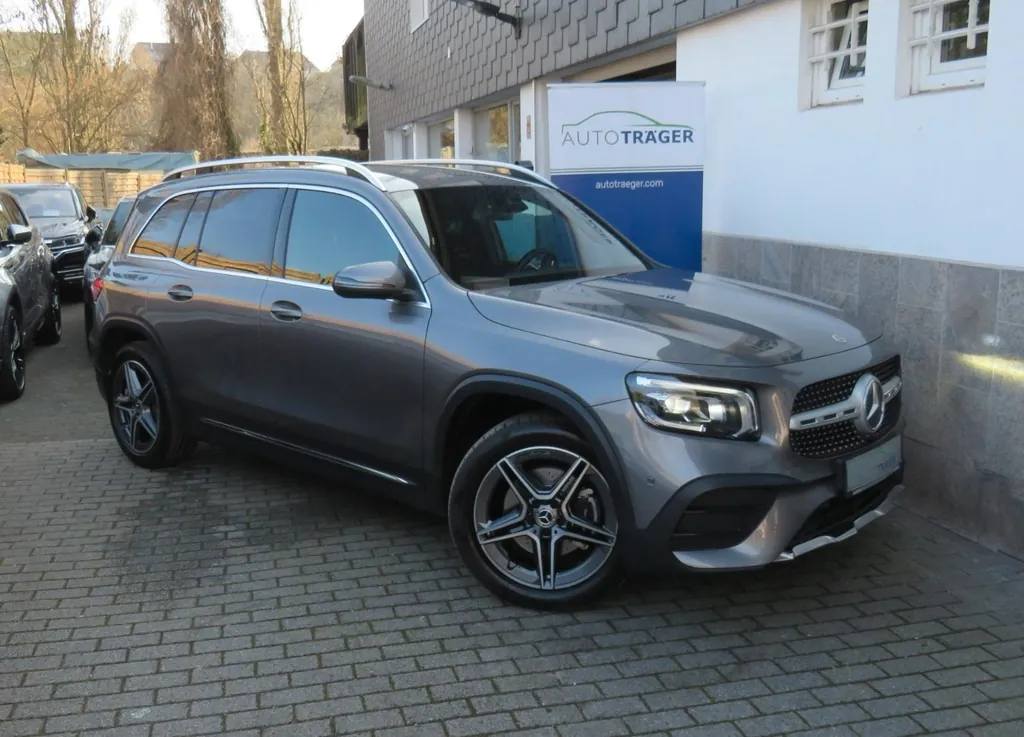 Mercedes-Benz GLB 200