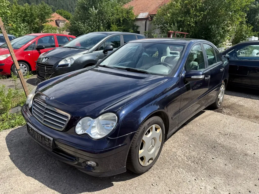 Mercedes-Benz C 220