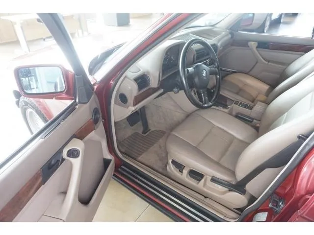 BMW 750