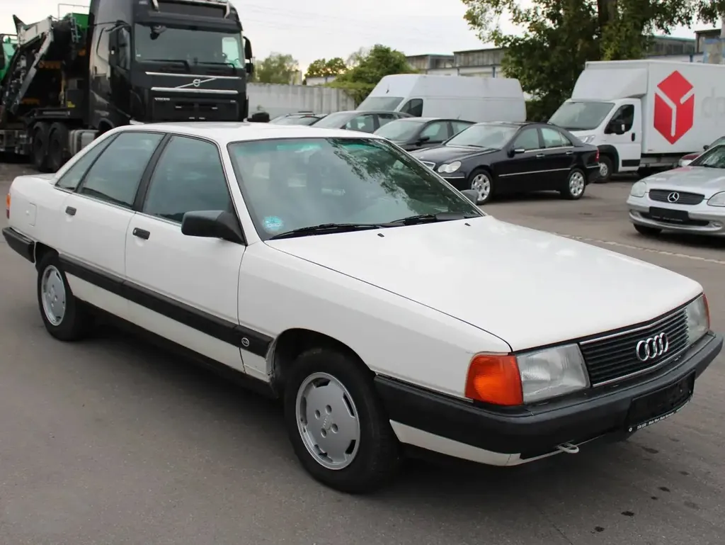 Audi 100 Audi 100 2.3 E Business