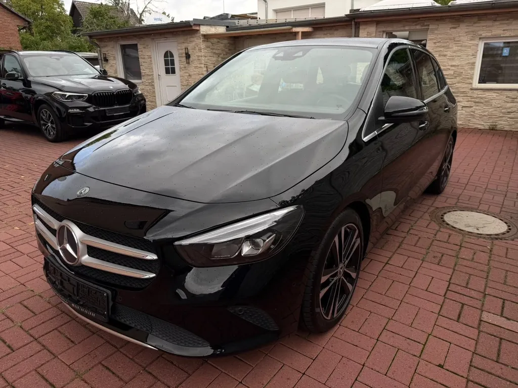 Mercedes-Benz B 200