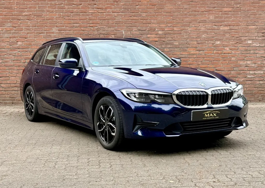 BMW 330
