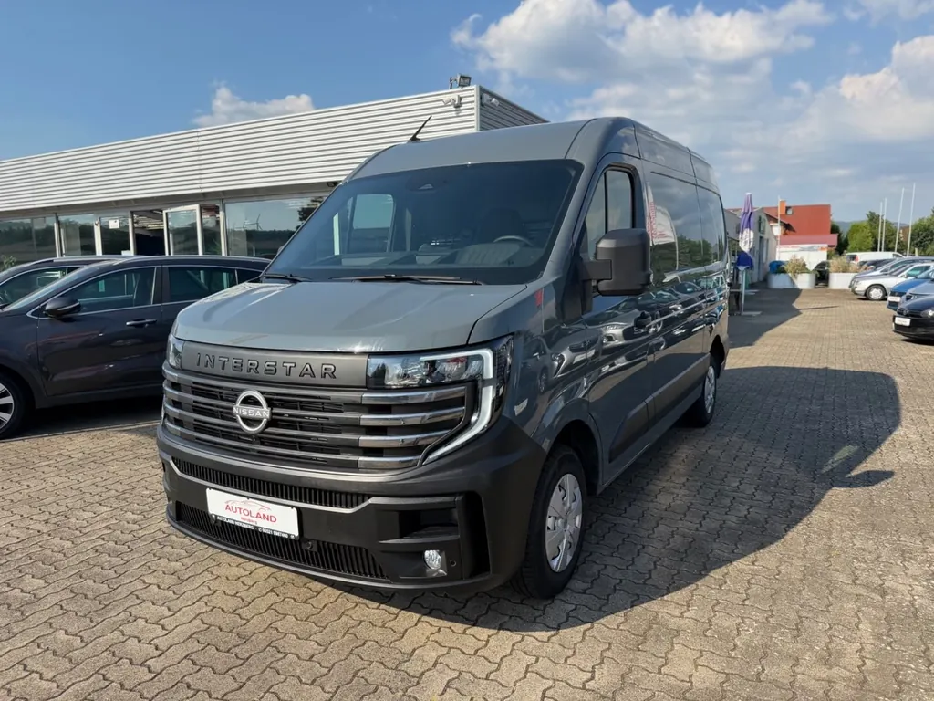 Nissan Interstar