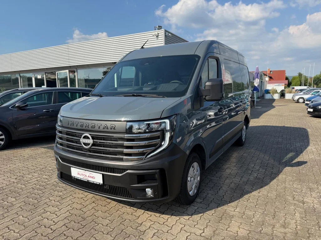 Nissan Interstar