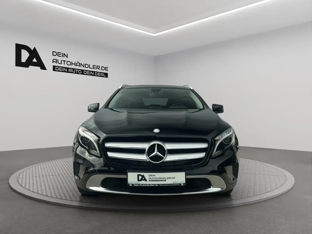 Mercedes-Benz GLA 200
