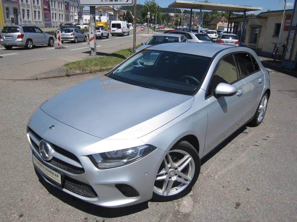 Mercedes-Benz A 180