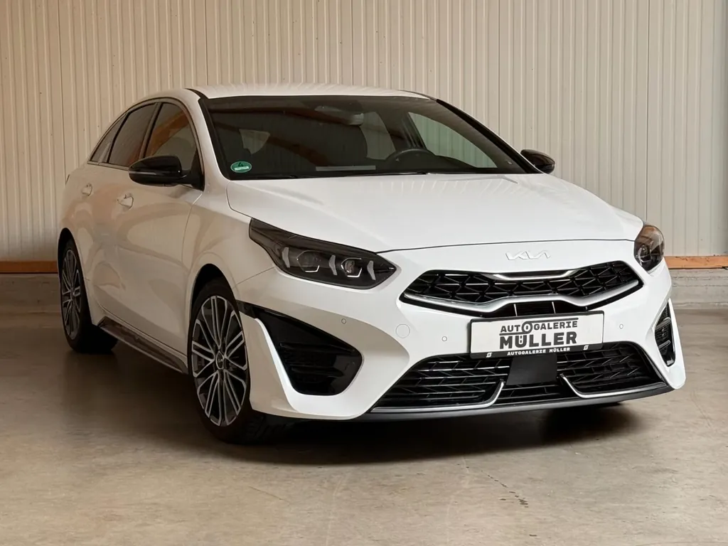 Kia pro cee'd / ProCeed