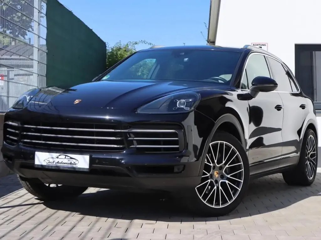 Porsche Cayenne 3.0 V6 Turbo/Sport Chrono/BOSE/PASM/Apple Car Play/Park Assistent/90 Ltr. Tank/Memory Paket