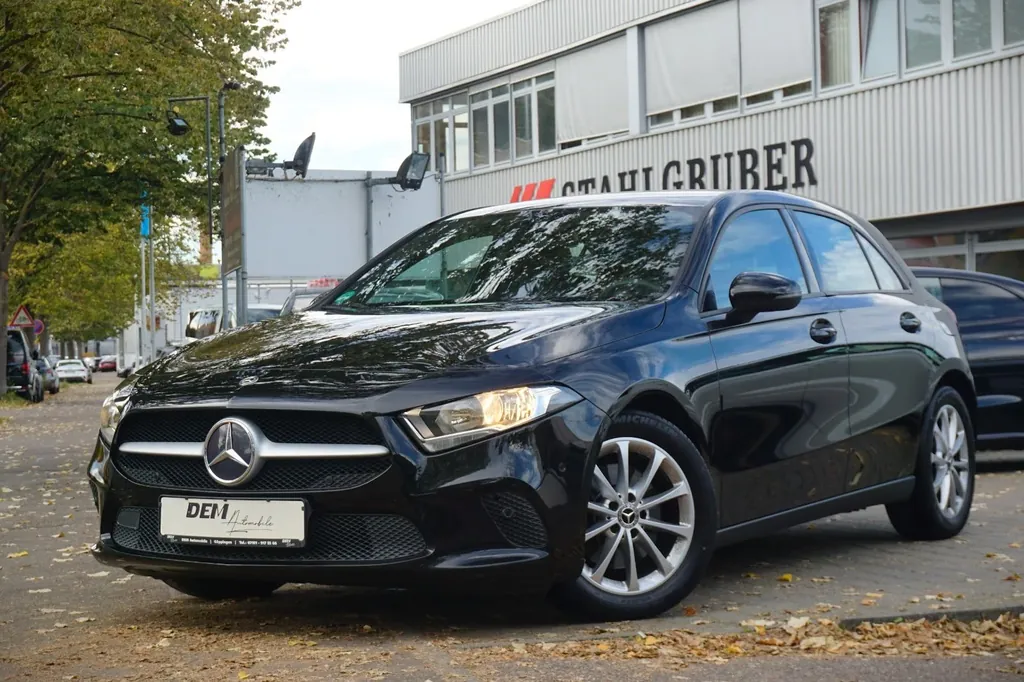 Mercedes-Benz A 220
