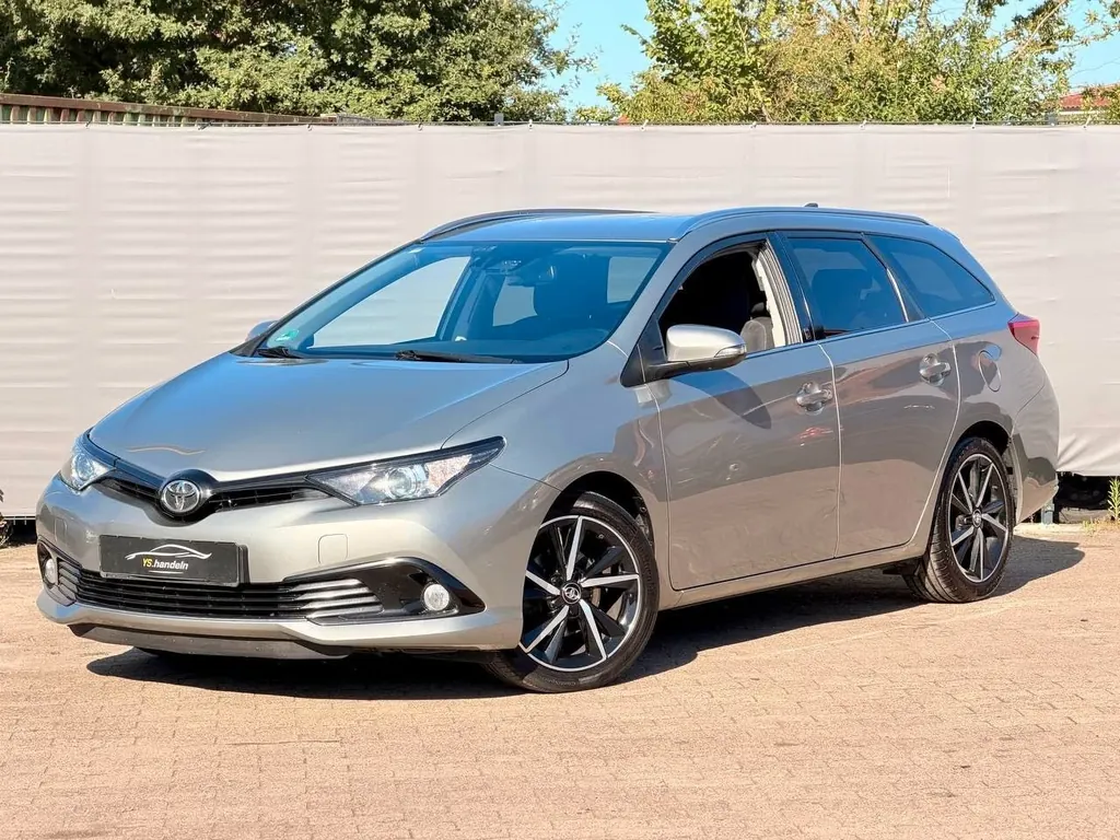 Toyota Auris Touring Sports