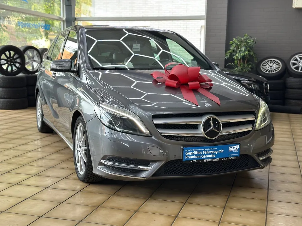Mercedes-Benz B 200
