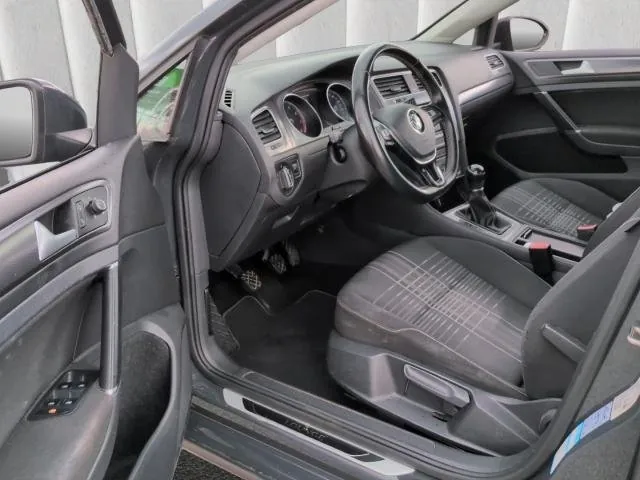 VW Golf