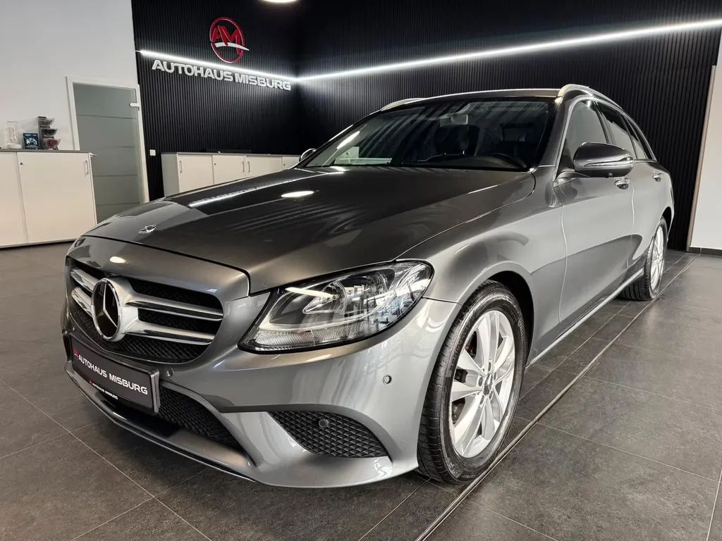 Mercedes-Benz C 220