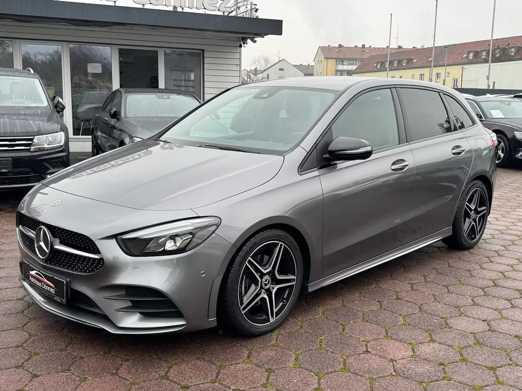Mercedes-Benz B 200