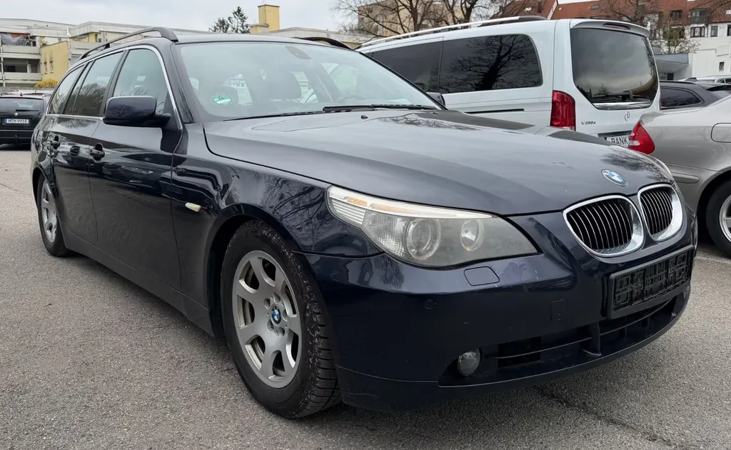 BMW 525