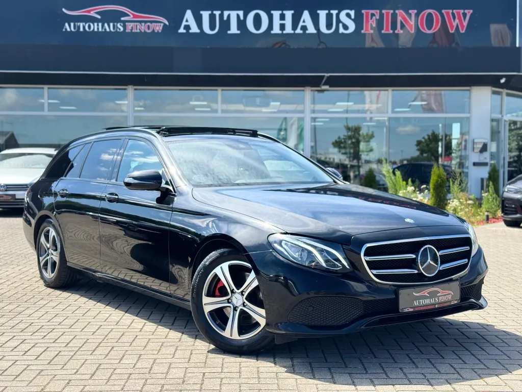 Mercedes-Benz E 220