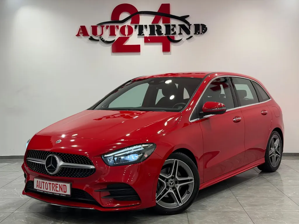 Mercedes-Benz B 180