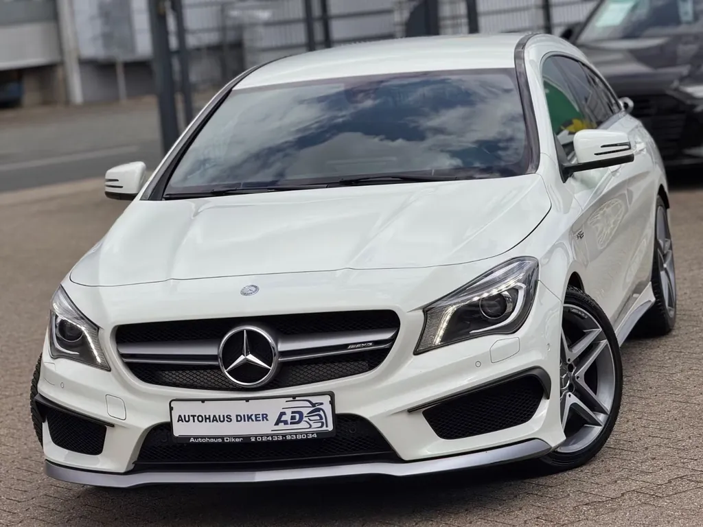 Mercedes-Benz CLA 45 AMG Shooting Brake