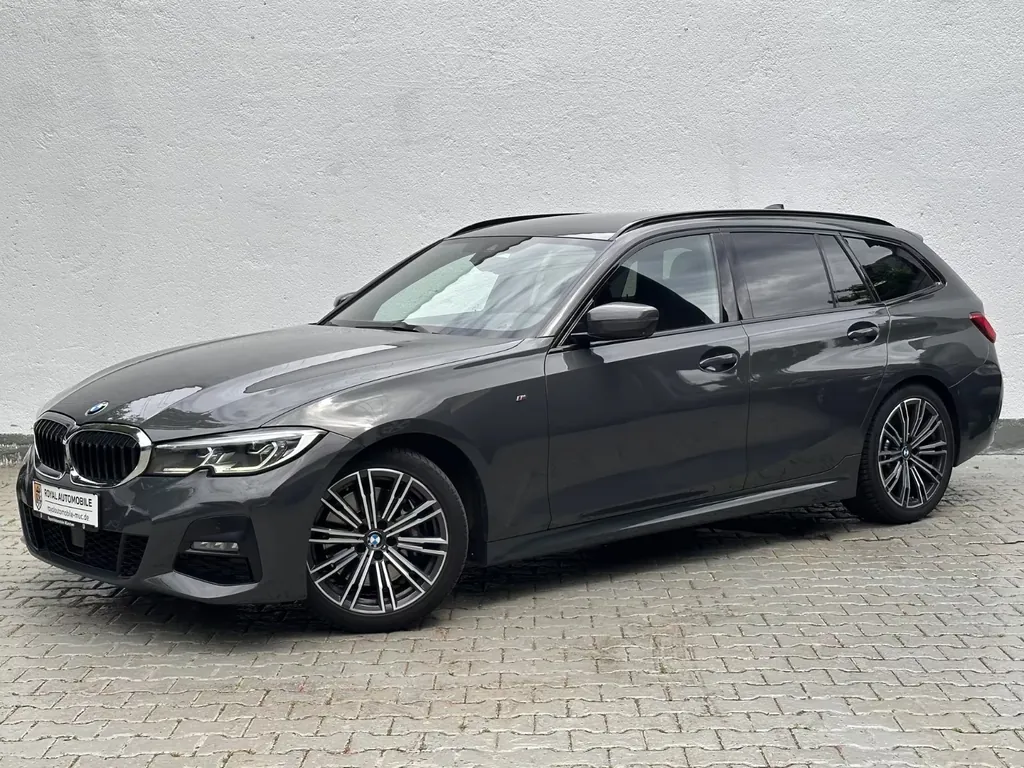 BMW 330