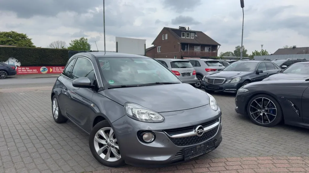 Opel Adam
