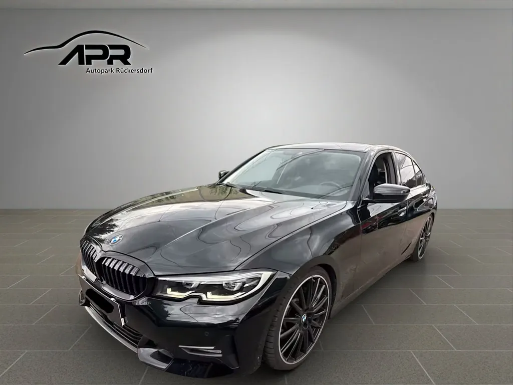 BMW 330