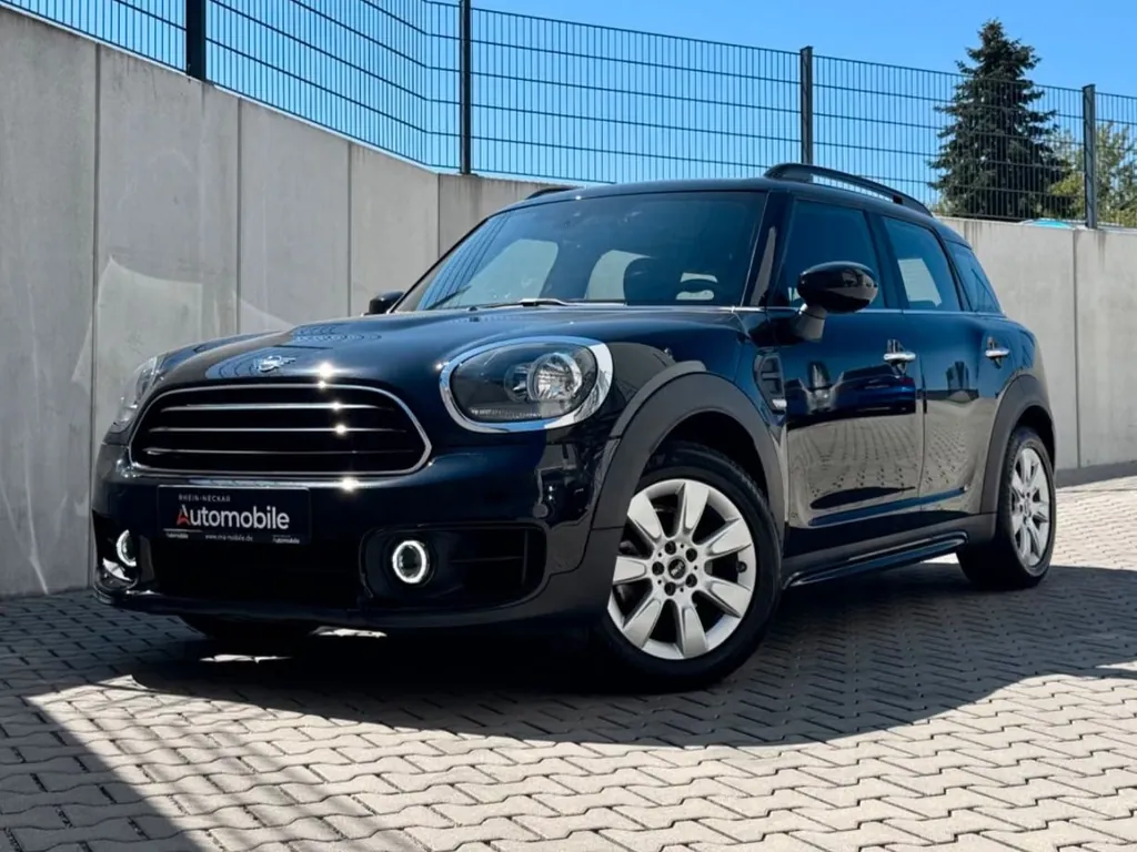 MINI One Countryman