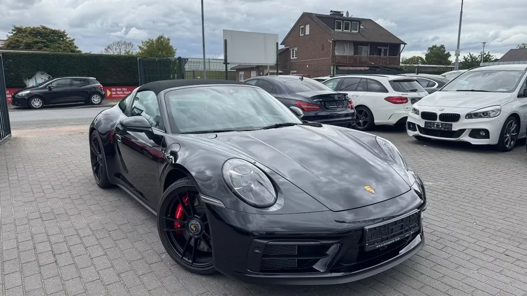 Porsche 992