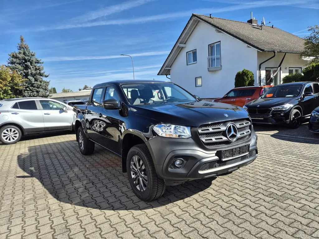 Mercedes-Benz X 250