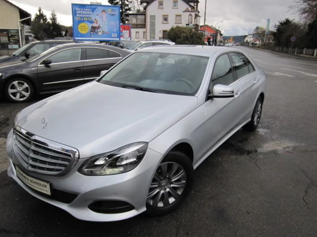 Mercedes-Benz E 220