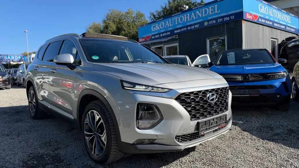 Hyundai SANTA FE