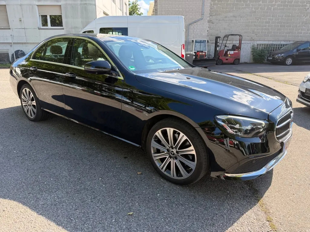 Mercedes-Benz E 300