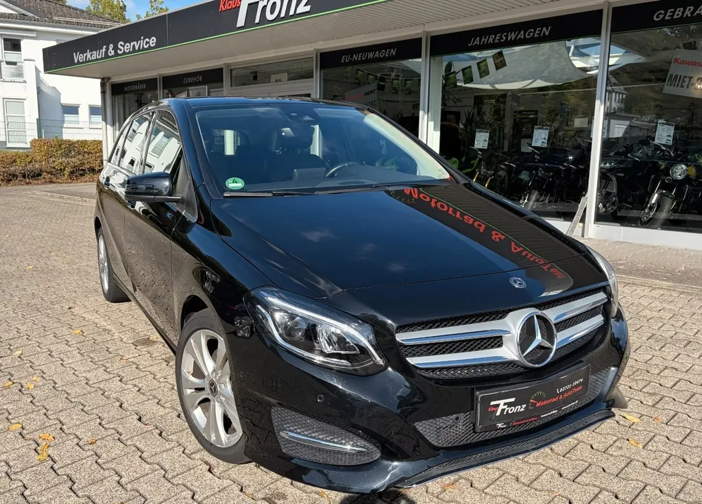 Mercedes-Benz B 200