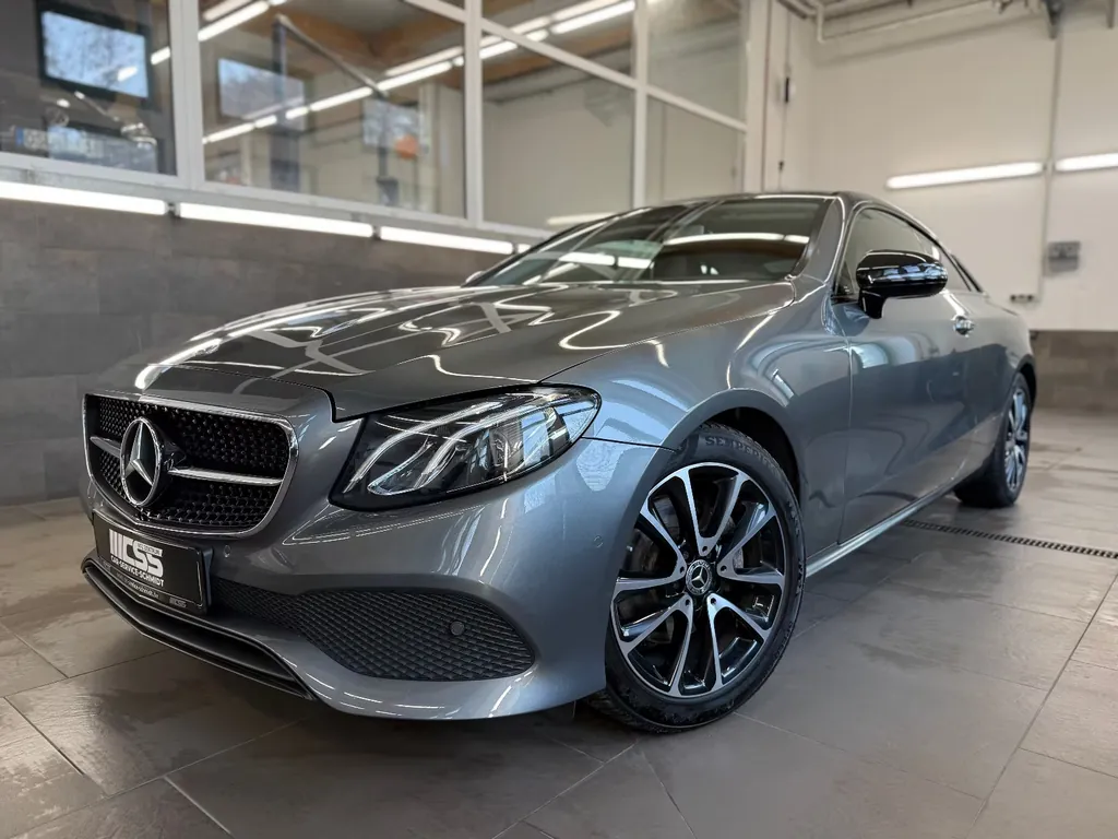 Mercedes-Benz E 220