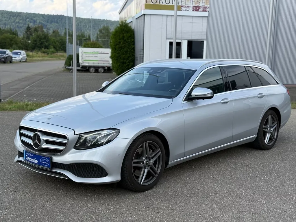 Mercedes-Benz E 300